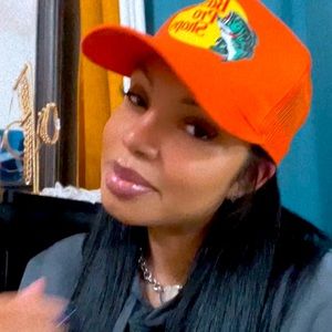 Meet your Posher, Asha